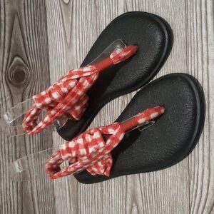 Sanuk 9 red and white plaid yoga mat sole woman sandals